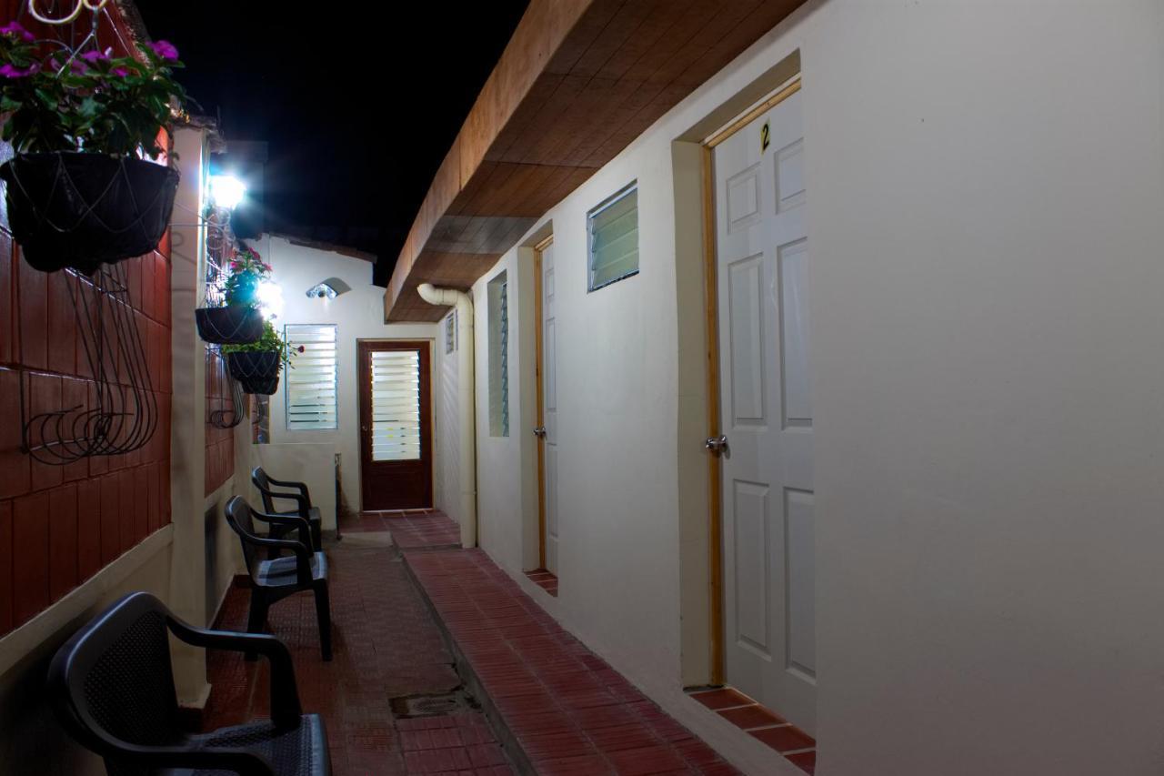 Casa Central De Santa Ana Esterno foto