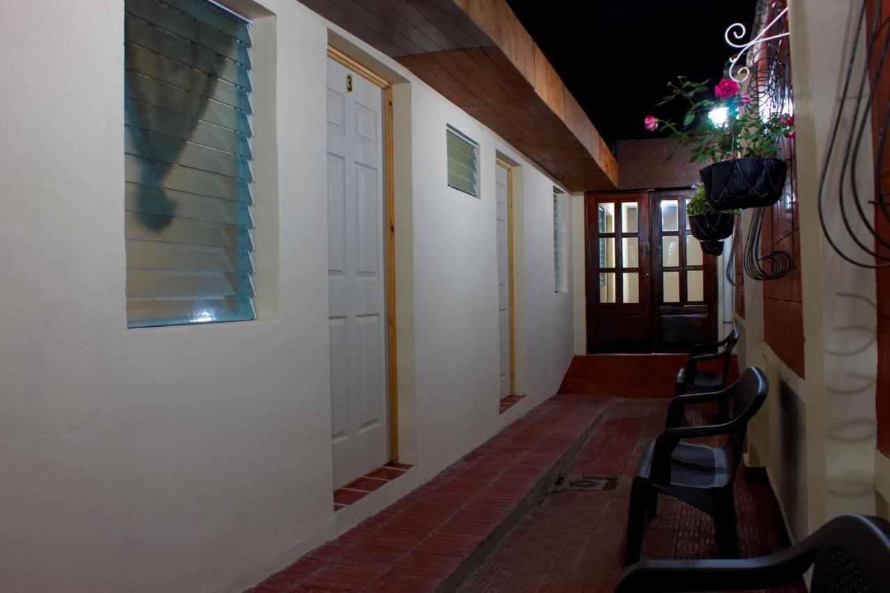Casa Central De Santa Ana Esterno foto
