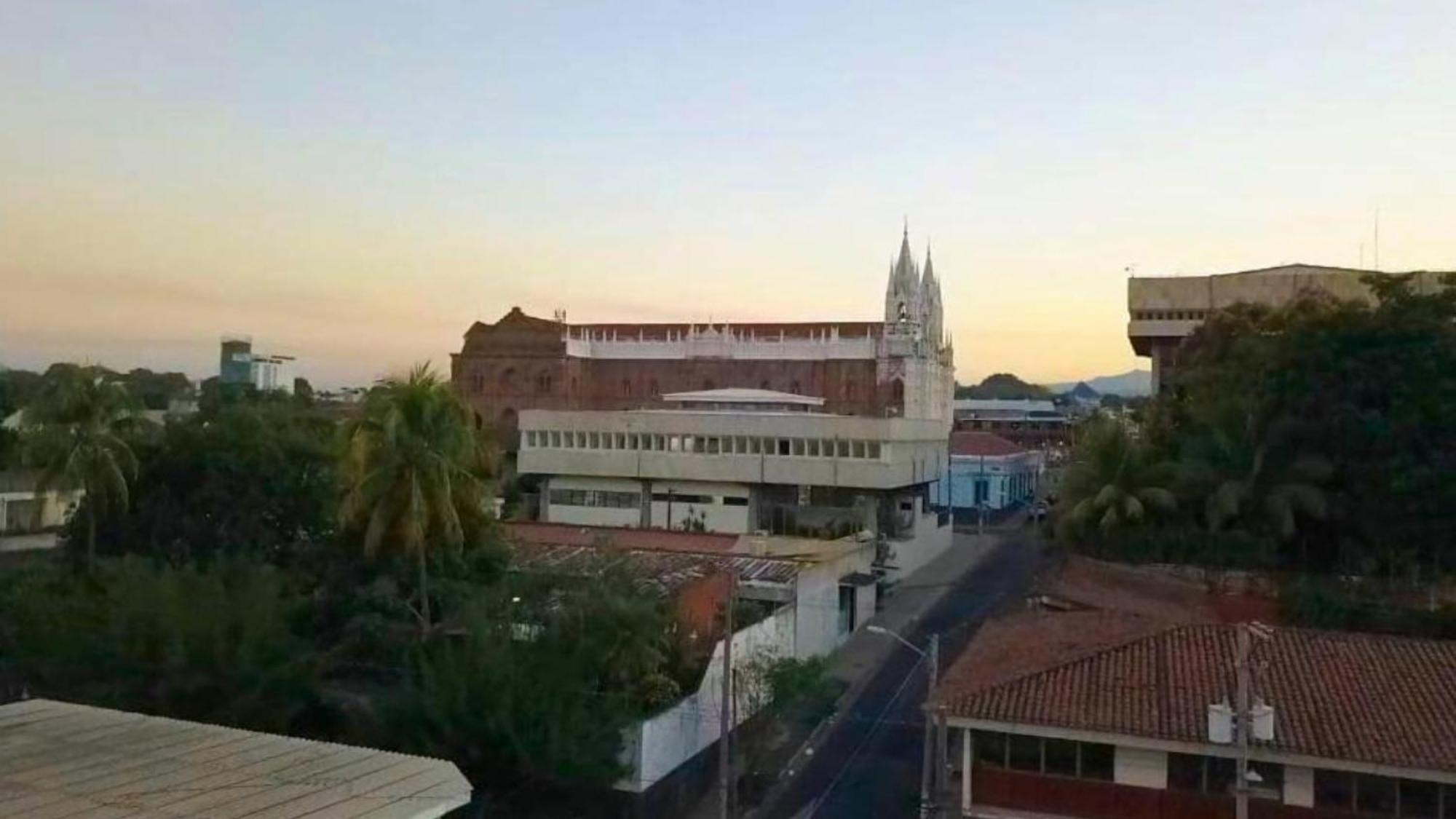 Casa Central De Santa Ana Esterno foto