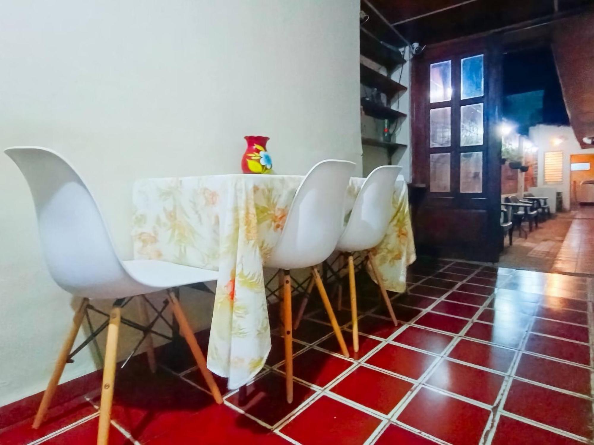 Casa Central De Santa Ana Esterno foto